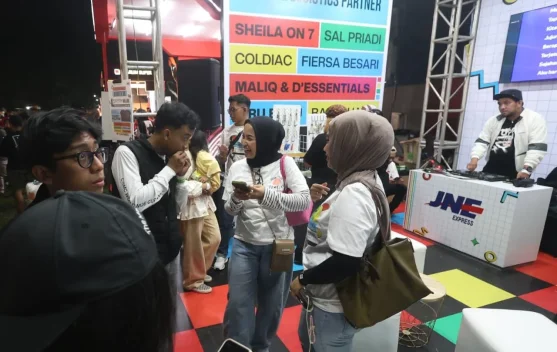 JNE Dukung Konser POLIPONI di Malang, Hadirkan Sheila On 7 hingga Maliq & D’Essentials