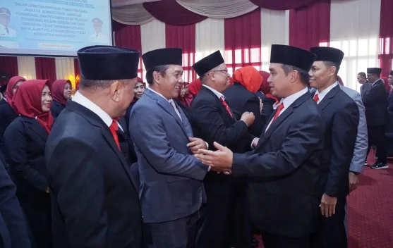 Pemkot Pasuruan Lakukan Penyegaran Birokrasi, Puluhan Pejabat Dilantik