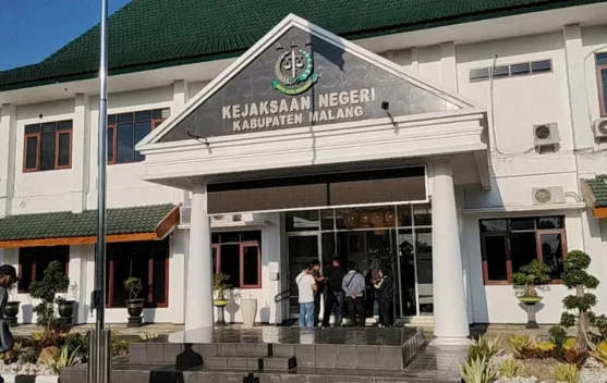 Tanggapi Penyidikan, Kadinkes Kabupaten Malang Klarifikasi Pengadaan Ambulans