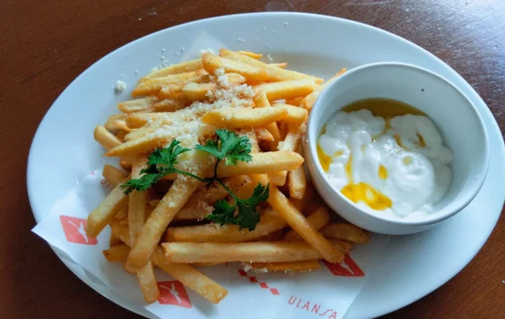 Tren Truffle Fries Kian Digemari, Hadirkan Cita Rasa Premium di Kafe Malang