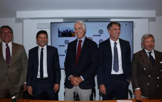 Pirlo Gagal Tangani Italia, Maldini dan Leonardo Mundur