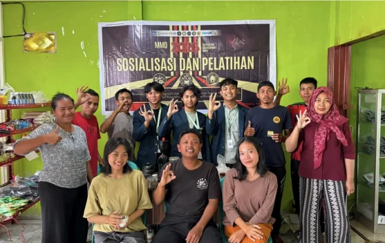 Kolaborasi Kampus Kembangkan Teh Daun Kopi Desa Bayan lewat Living Laboratory