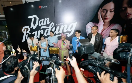 Gala Premiere Film ‘Dan Bandung’ Bikin Baper Jakarta! Bandung Siap Menuyusul