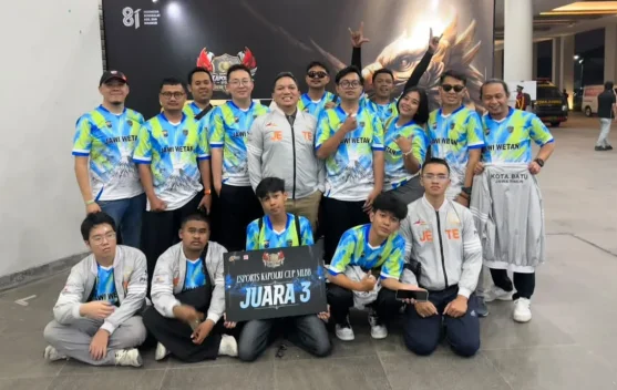 Siswa SMK PGRI 3 Malang Raih Juara III Kapolri Cup E-Sport