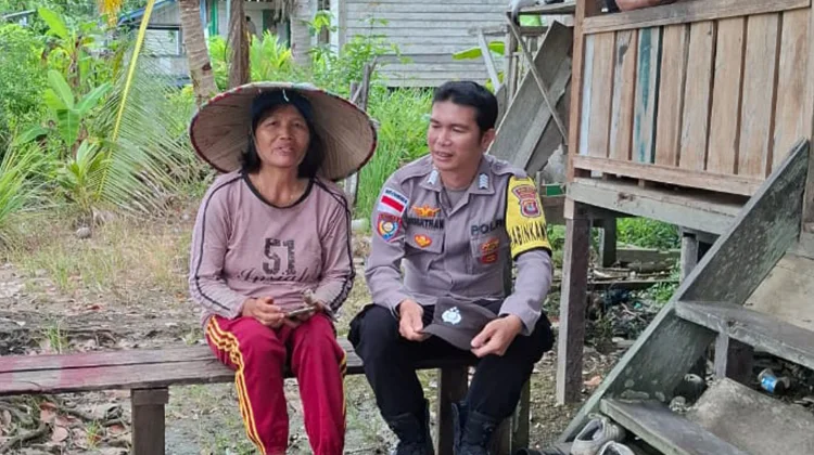 Tingkatkan Kamtibmas, Polsek Pujungan Lakukan Patroli Sambang Warga