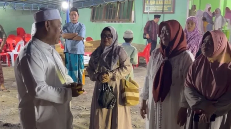 Safari Ramadan Perdana Disambut Antusias, Ibu-Ibu Sigap Urus Konsumsi