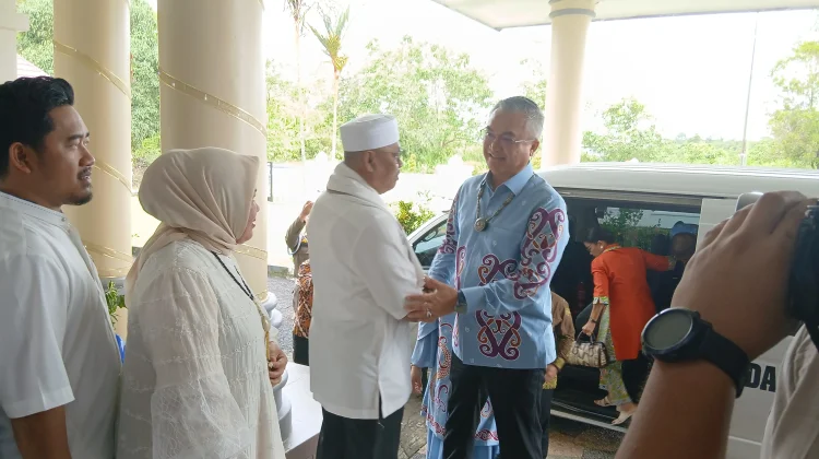 Bupati Malinau Silaturahmi Idul Fitri di 11 Rumah Setelah Kondisi Pasca Banjir
