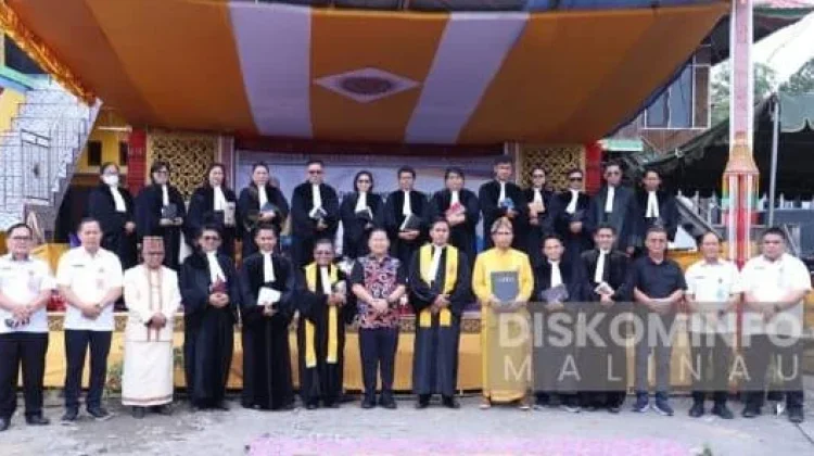 Hadiri Pengurapan Pendeta, Sekda Tekankan Sinergi Gereja dan Pemerintah
