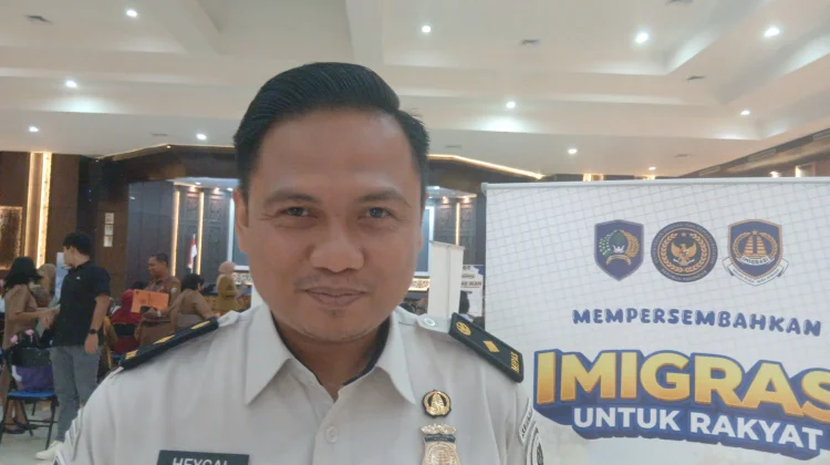 "Lapak Ikan" di Malinau, Imigrasi Target Layani 200 Paspor