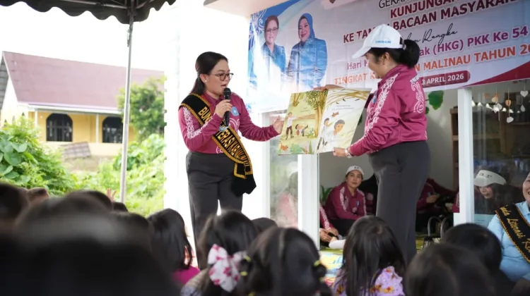 Anak-Anak Antusias, Ketua PKK Malinau Hadirkan Dongeng Interaktif di TBM Sesua