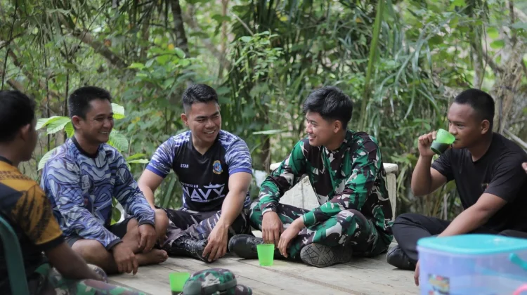 Ngopi Bersama, Pererat Sinergisitas Satgas TMMD dengan Warga