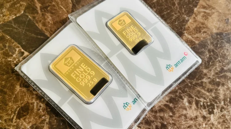 Harga Emas Antam Menguat, Investor Diimbau Tetap Bijak
