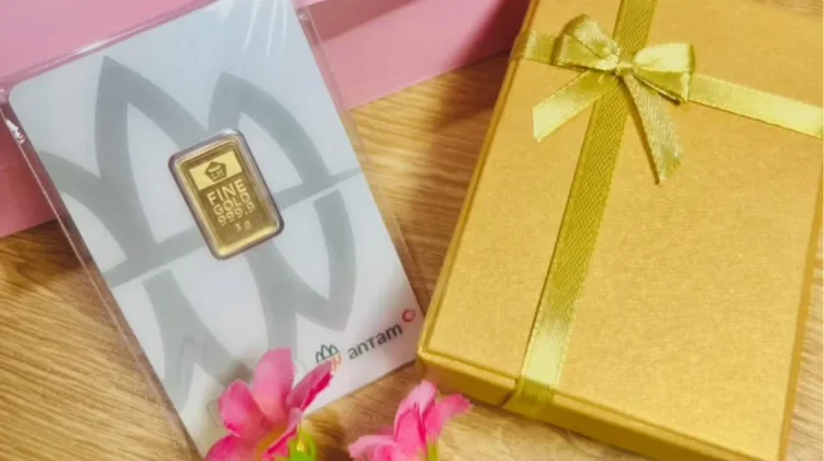 Harga Emas Antam Anjlok Rp32 Ribu Akhir Pekan