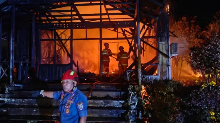 Rumah Warga Pelita Kanaan Ludes Terbakar Dini Hari