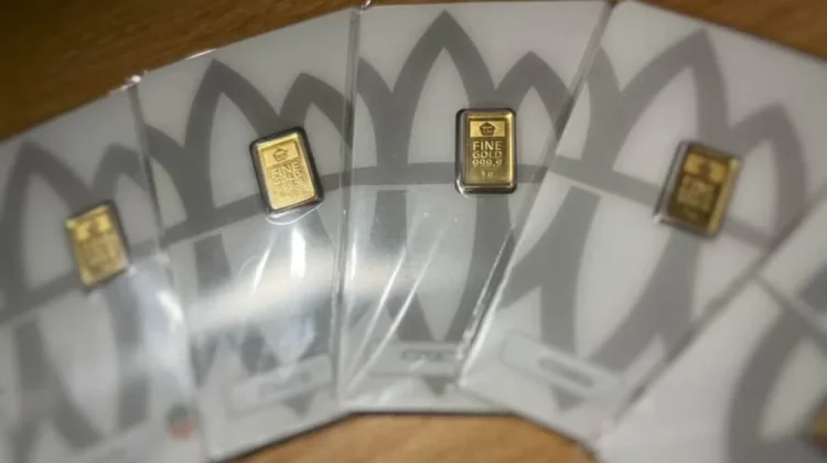 Putus Tren Pelemahan, Harga Emas Antam Menguat Rp15.000 per Gram