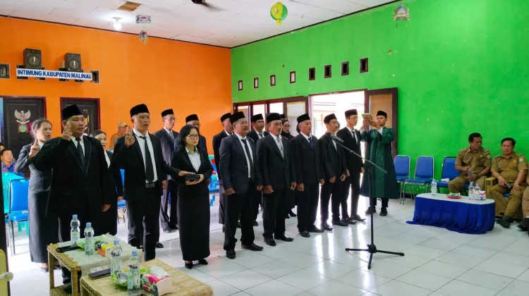 Camat Malinau Kota Lantik 19 Anggota BPD Tiga Desa