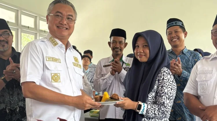 Permintaan Siswi Juara I MTQ Kaltara Dikabulkan Bupati Malinau