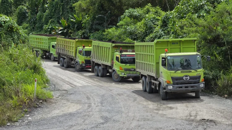 Kontrak Kerja Tak Diperpanjang, Warga Blokade Akses Jalan PT MA di Sempayang