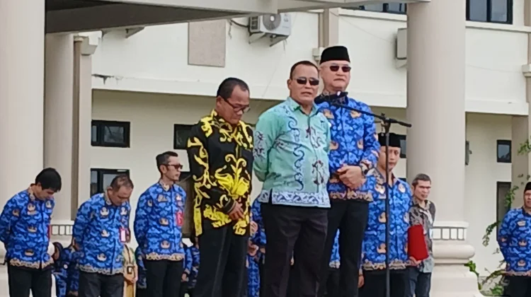 Pensiun, dua ASN Berikan Motivasi ASN Aktif Bekerja dengan Baik Sampai Akhir Tugas