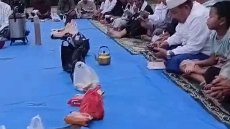 Tradisi Tolak Bala Bulan Safar Melalui Pembacaan Doa Bersama