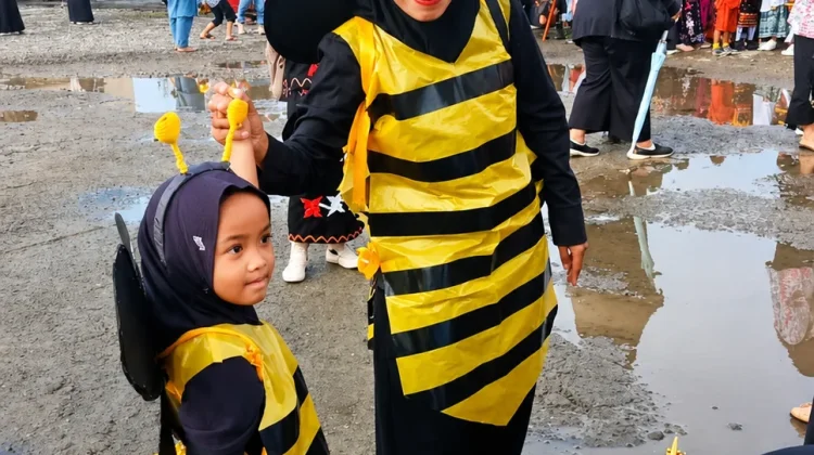 Kostum Kreasi Lebah Tarik Perhatian di Karnaval HAN Malinau