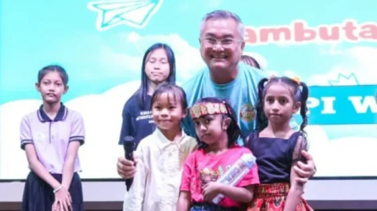 Bupati Wempi: Satu Hari Khusus Milik Anak, Lindungi dan Bangun Masa Depan Mereka