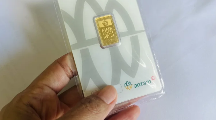 Harga Emas Antam Kembali Menguat Rp7 Ribu Awal Pekan