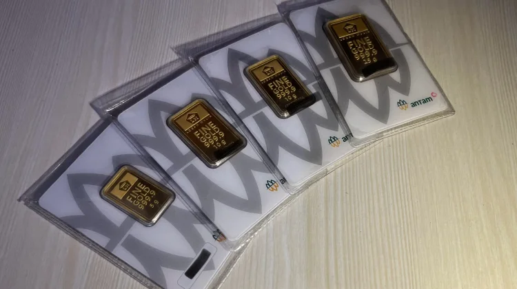 Harga Emas Antam Kembali ke Level Rp2,7 Juta, Naik Rp20 Ribu per Gram