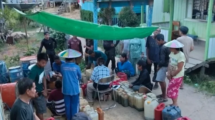 BBM di Long Sule Langka, Warga Kini Bayar Rp62 Ribu per Liter