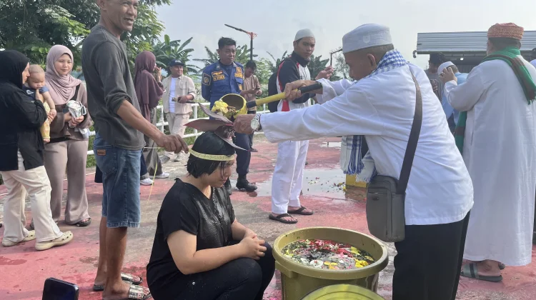 Mengulik Tradisi Mandi Salamun dalam Budaya Tidung