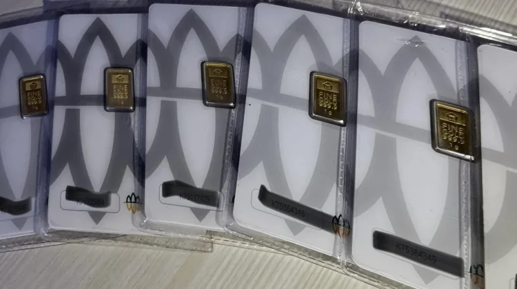 Lanjutkan Tren Positif, Harga Emas Antam Naik Rp2.000 per Gram