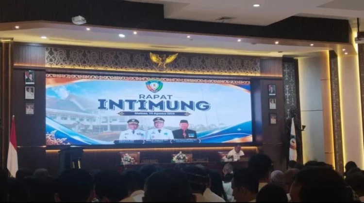 Rapat Intimung Terbatas, Bupati Tekankan Kerja Disiplin dan Profesional