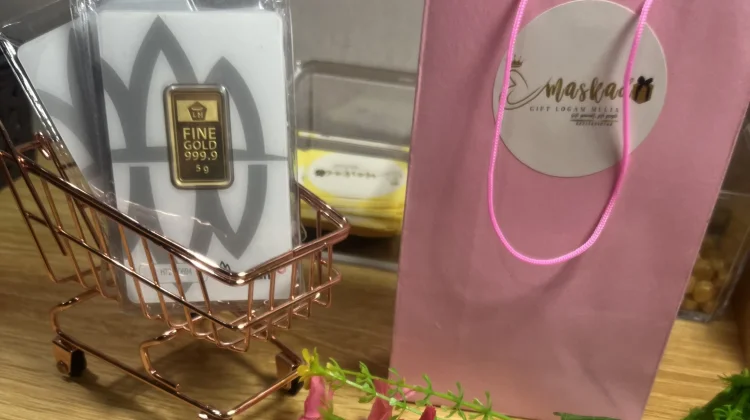 Harga Emas Antam Menguat Rp15.000 usai Empat Hari Melemah