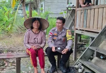 Tingkatkan Kamtibmas, Polsek Pujungan Lakukan Patroli Sambang Warga