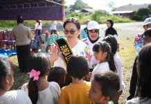 Anak-anak Penuh Keceriaan, Ny. Maylenty Hadirkan Literasi yang Beda dari Biasanya