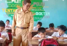 Menanamkan Nilai Iman di Tengah Keterbatasan