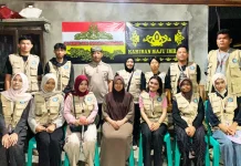 Ketua RT Empat Sambut Hangat Mahasiswa KKN UBT