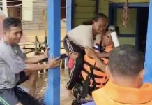 Banjir di Belayan, Petugas Gabungan Evakuasi Dua Lansia