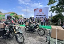 TNI Salurkan 1.800 Paket Sembako untuk Warga Perbatasan RI-Malaysia di Malinau