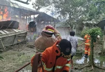 Api Mengamuk di Gang Baya Taka, Satu Unit Rumah Ludes Terbakar
