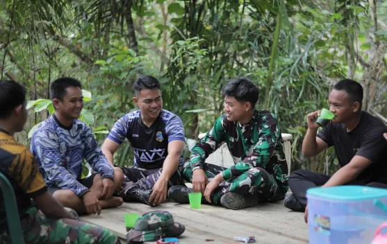 Ngopi Bersama, Pererat Sinergisitas Satgas TMMD dengan Warga