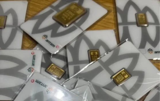 Anjlok Rp65 Ribu dalam Tiga Hari, Emas Antam Kini di Level Rp2,668 Juta