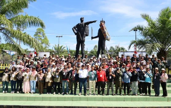 Yonif Khusus 614/Raja Pandhita Latih Tenaga Pendidik Yayasan Fangiono