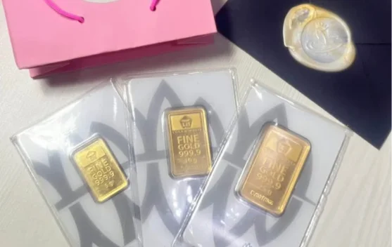 Harga Emas Antam Anjlok Rp18 Ribu