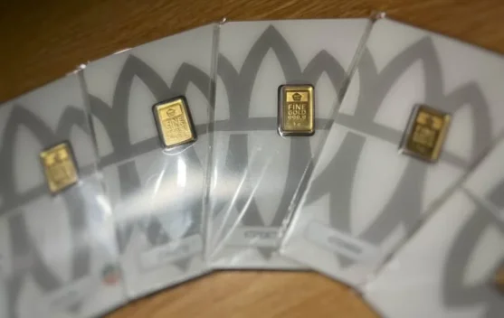 Putus Tren Pelemahan, Harga Emas Antam Menguat Rp15.000 per Gram