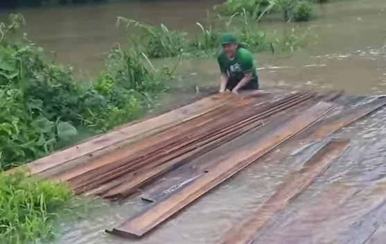 Banjir di Long Alango Capai 8 Meter, Aktivitas Sungai Lumpuh