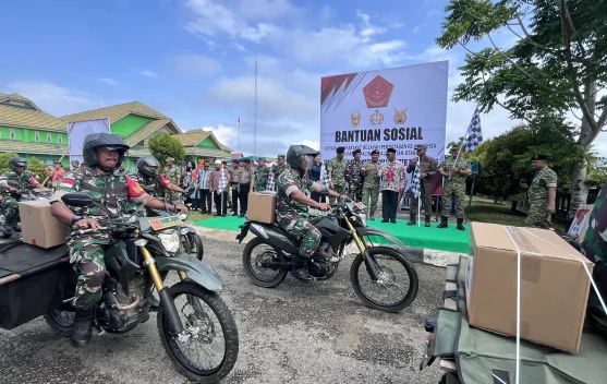 TNI Salurkan 1.800 Paket Sembako untuk Warga Perbatasan RI-Malaysia di Malinau
