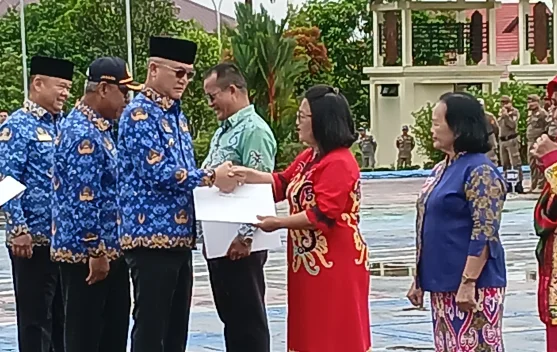 Memasuki Purna Tugas, Bupati Malinau Serahkan SK Pensiun kepada 29 ASN