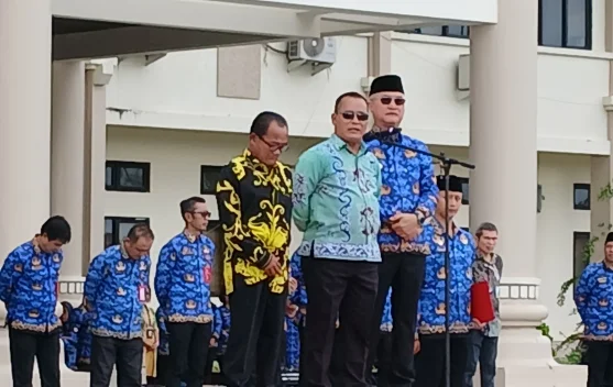 Pensiun, dua ASN Berikan Motivasi ASN Aktif Bekerja dengan Baik Sampai Akhir Tugas