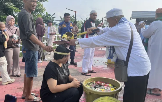 Mengulik Tradisi Mandi Salamun dalam Budaya Tidung